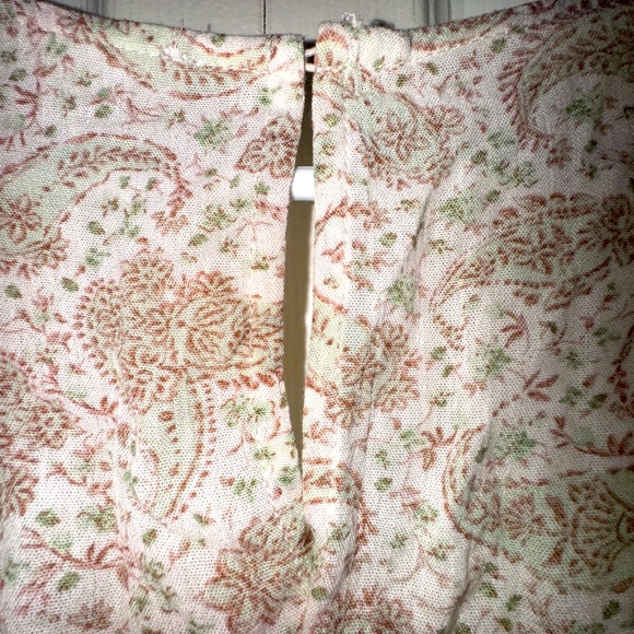 Lush Soft Patterned sage cream brown romper. Size Medium. VGUC. - Picture 8 of 14